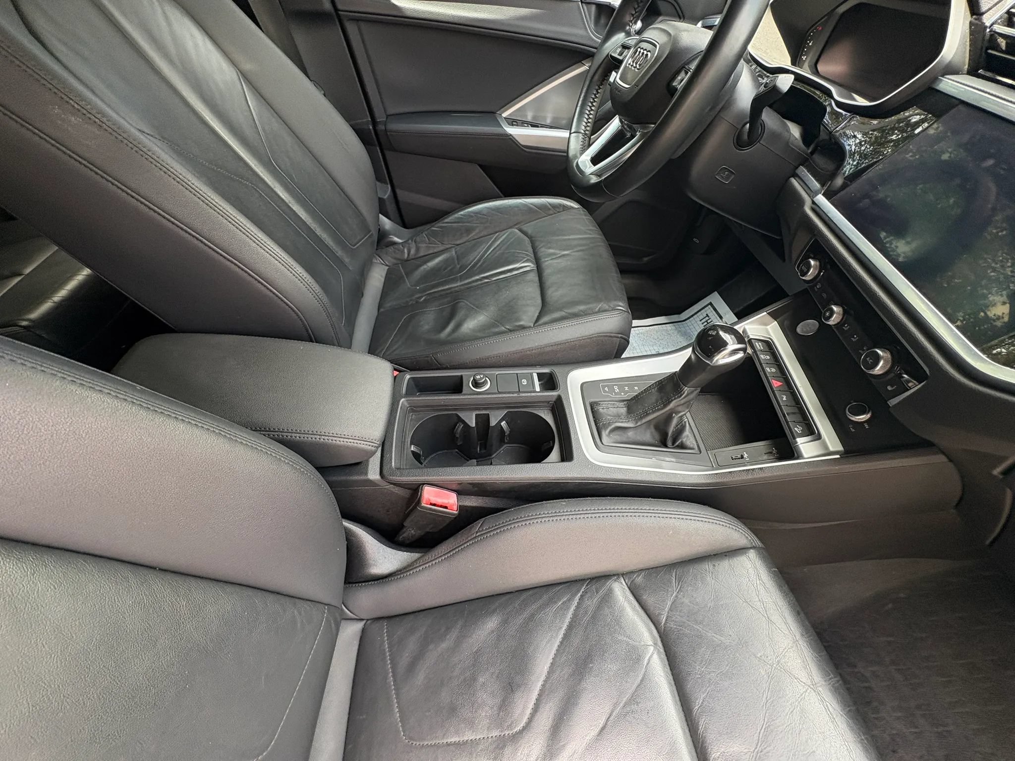 Used 2020 Audi Q3 2.0T Premium w/ Convenience Package AWD/4WD image 10
