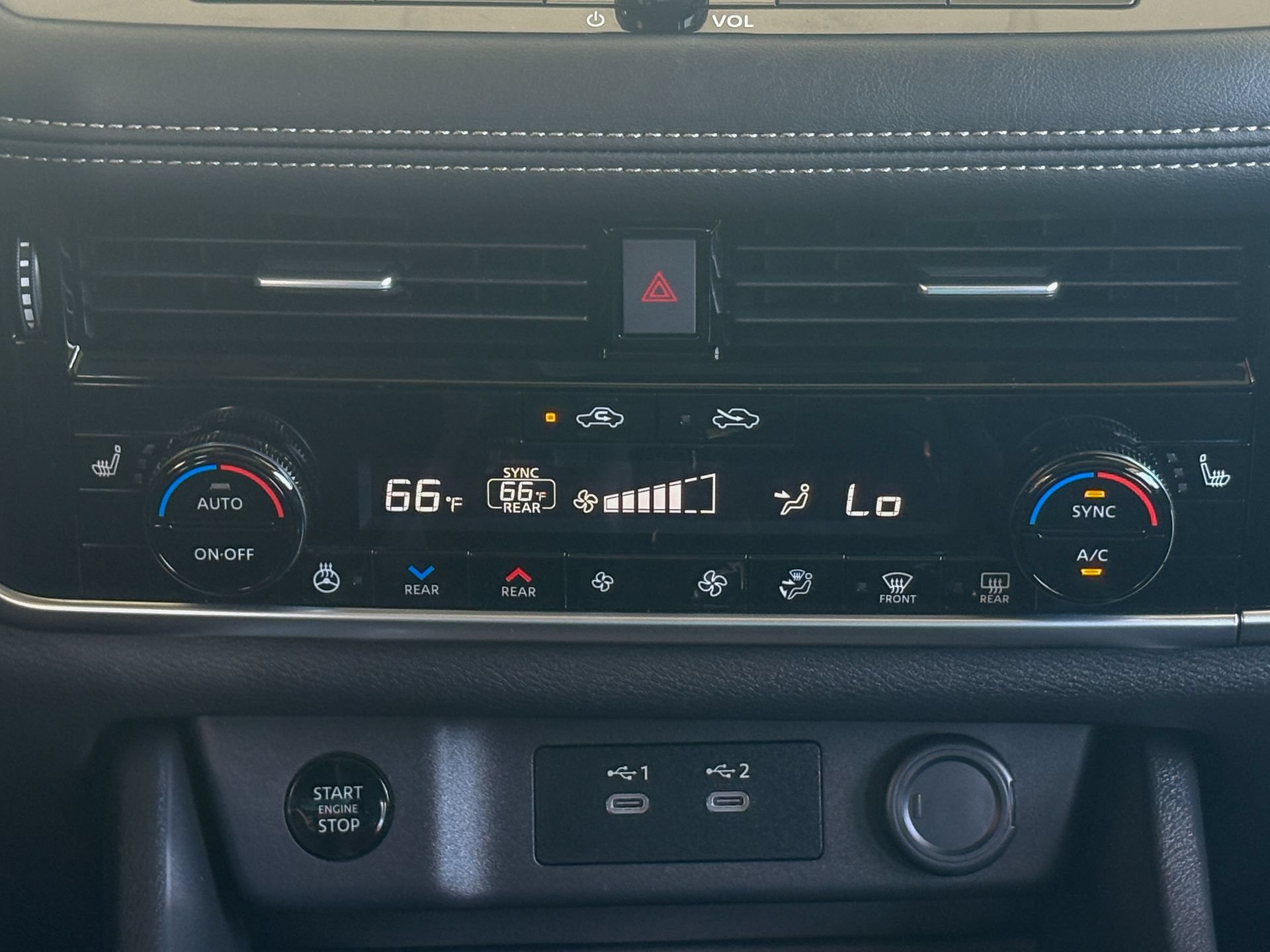 Used 2025 Nissan Rogue SL w/ SL Premium Package FWD image 17