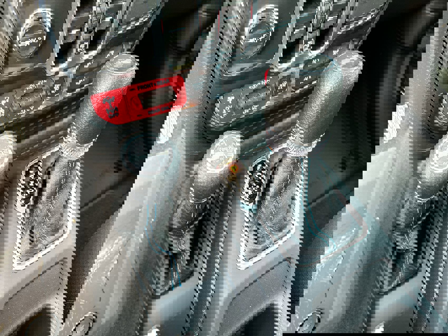 New 2023 Jeep Wrangler Unlimited Rubicon 4xe w/ Cold Weather Group image 20