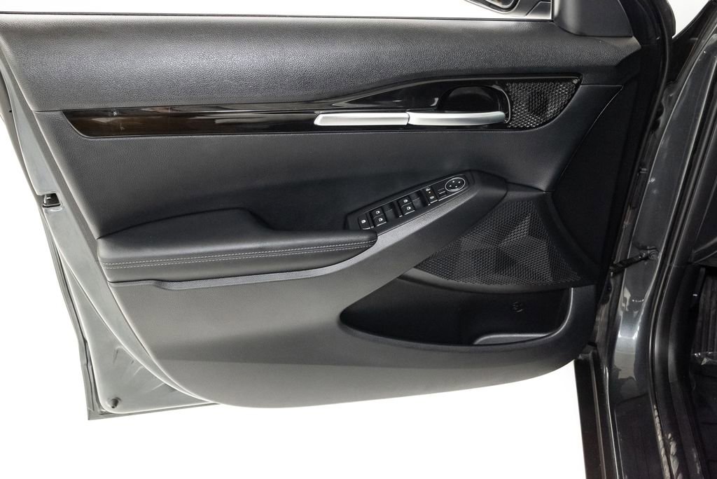 Certified 2025 Kia Seltos EX w/ EX Sunroof Package image 9