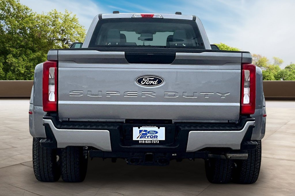 New 2027 Ford F350 XL w/ STX Appearance Package AWD/4WD image 4