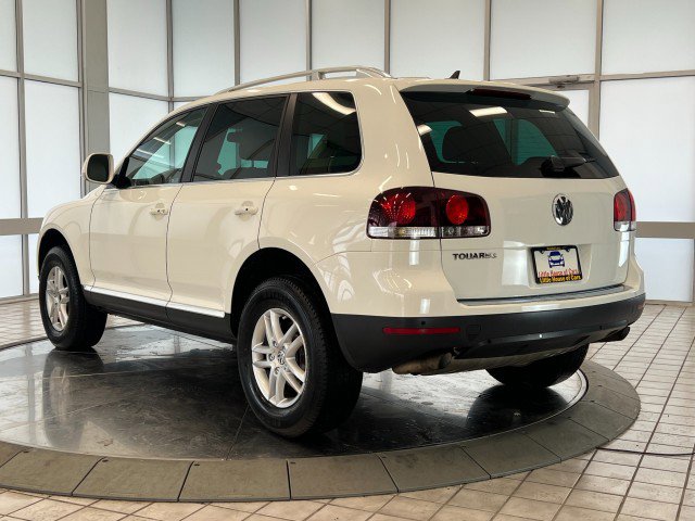 Used 2009 Volkswagen Touareg VR6 image 5