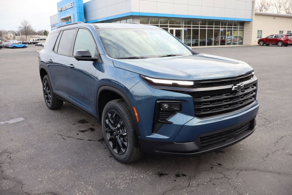 New 2026 Chevrolet Traverse LT w/ Midnight/Sport Edition image 2