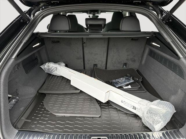 New 2027 Audi RS Q8 performance AWD/4WD image 24