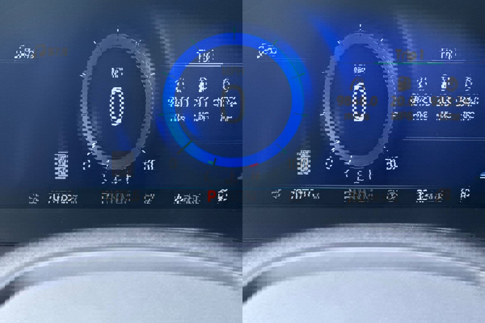 Used 2020 Ford Explorer ST w/ Premium Technology Package image 27