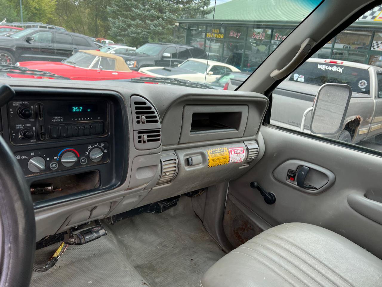 Used 2002 Chevrolet Silverado 3500 2WD Regular Cab HD image 8