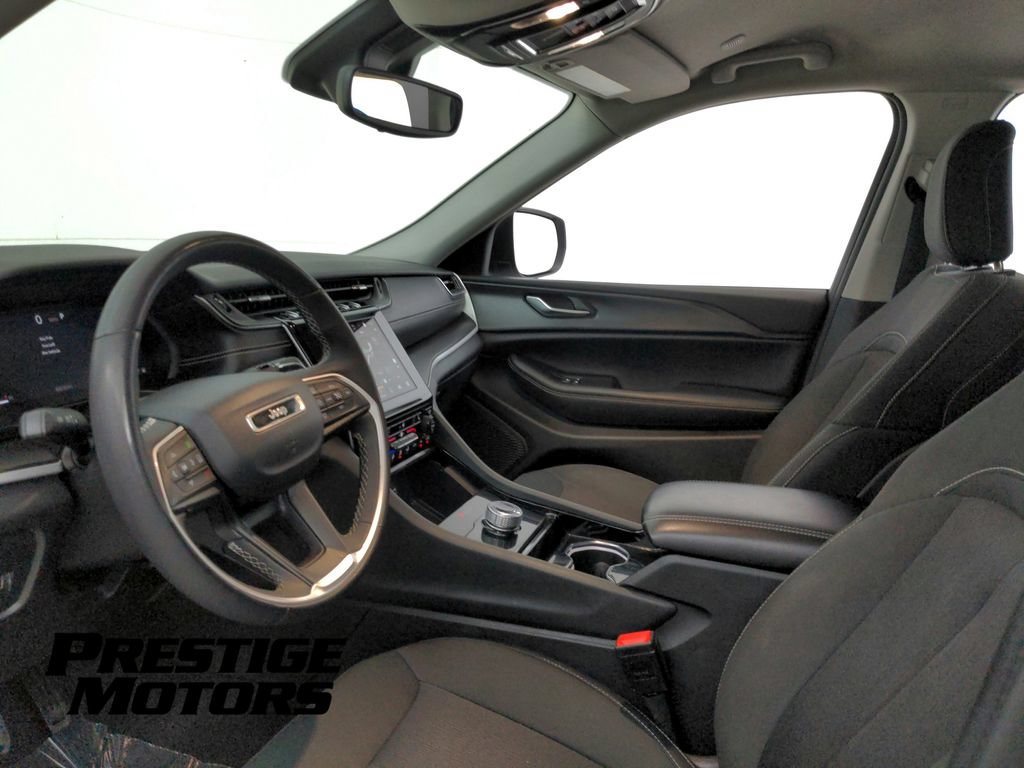 Used 2023 Jeep Grand Cherokee L Laredo w/ Luxury Tech Group I AWD/4WD image 13