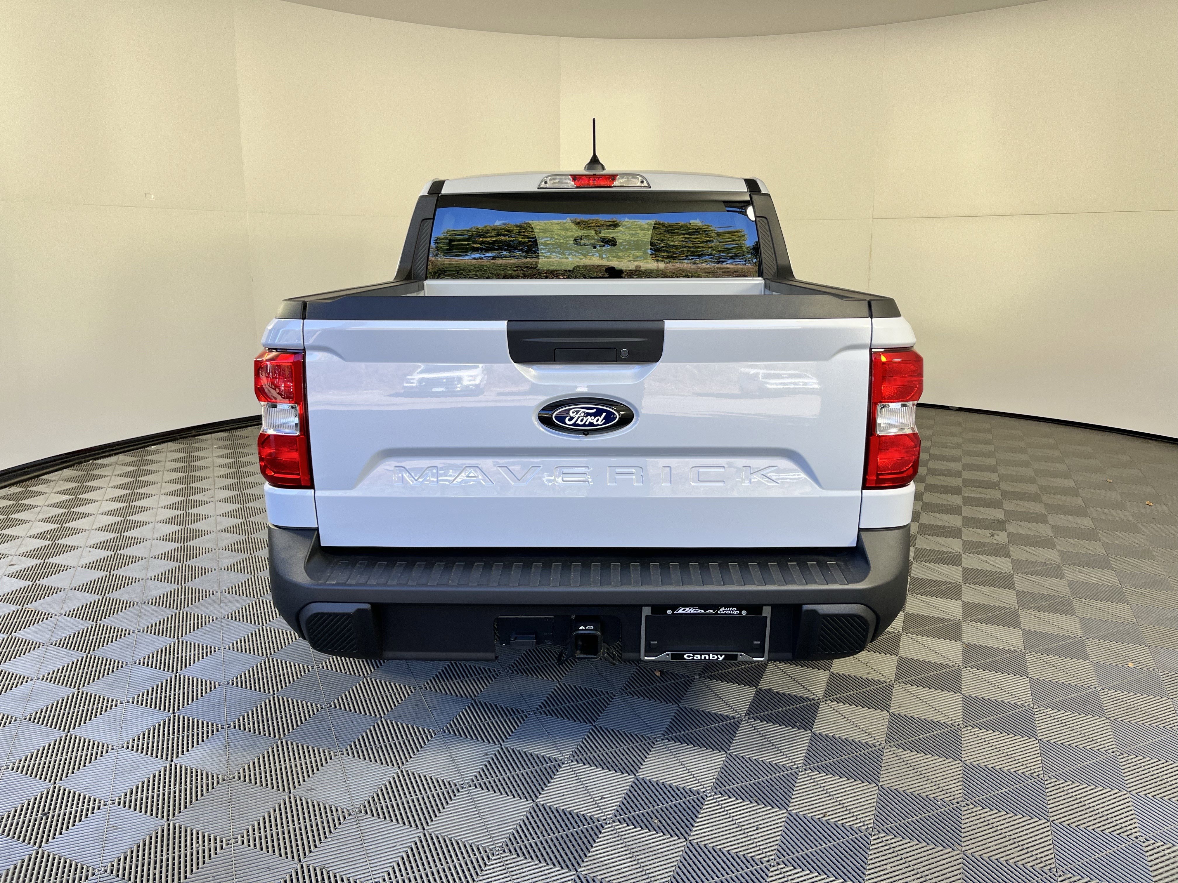 New 2025 Ford Maverick XL w/ Equipment Group 101A image 4