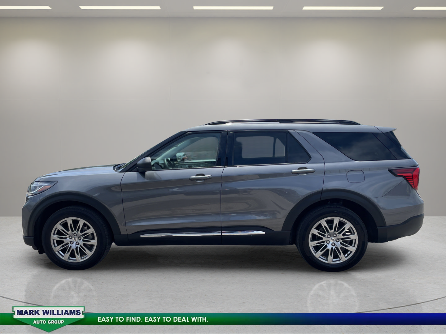 Used 2025 Ford Explorer Active w/ Active Comfort Package AWD/4WD image 6