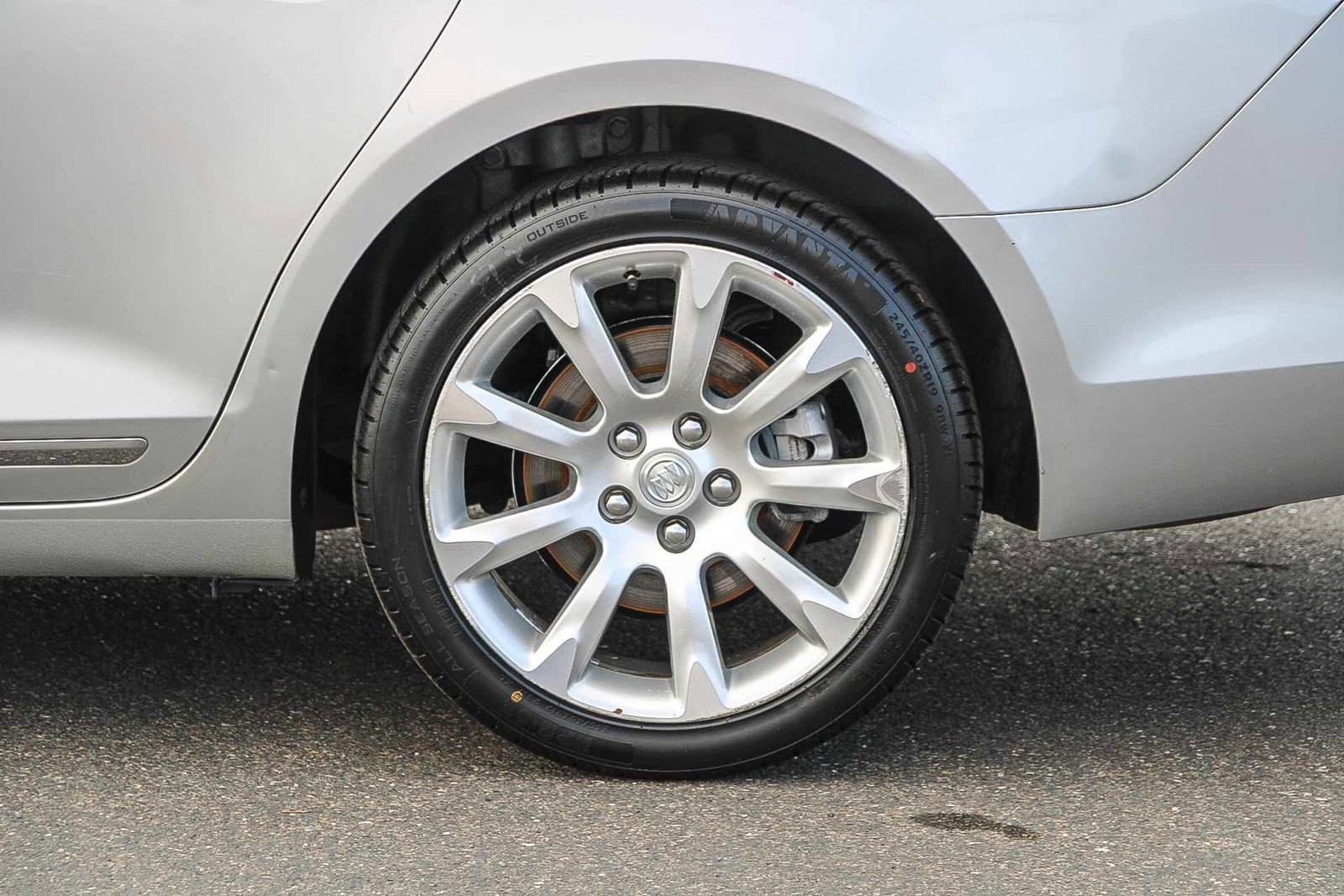 Used 2013 Buick LaCrosse Touring image 10