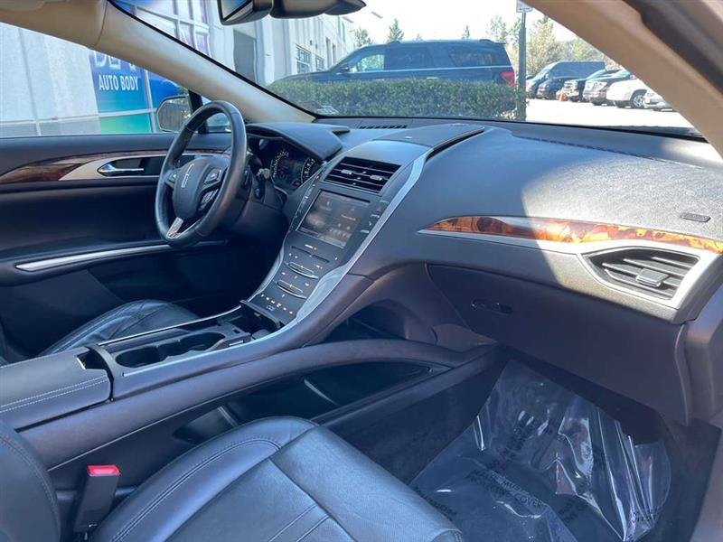 Used 2013 Lincoln MKZ image 59