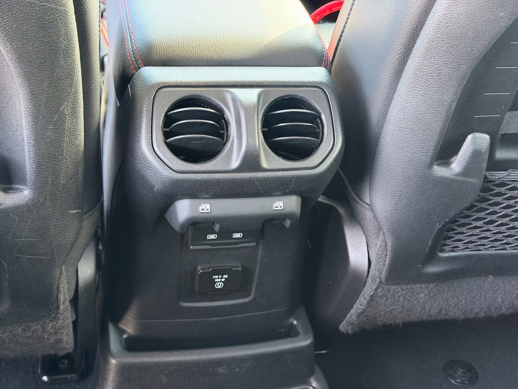 Used 2021 Jeep Wrangler Unlimited Rubicon w/ Cold Weather Group AWD/4WD image 19