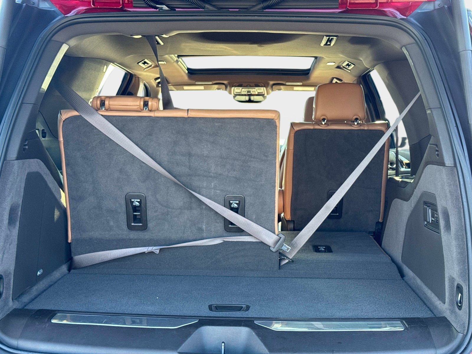 Used 2021 Cadillac Escalade Premium Luxury image 16