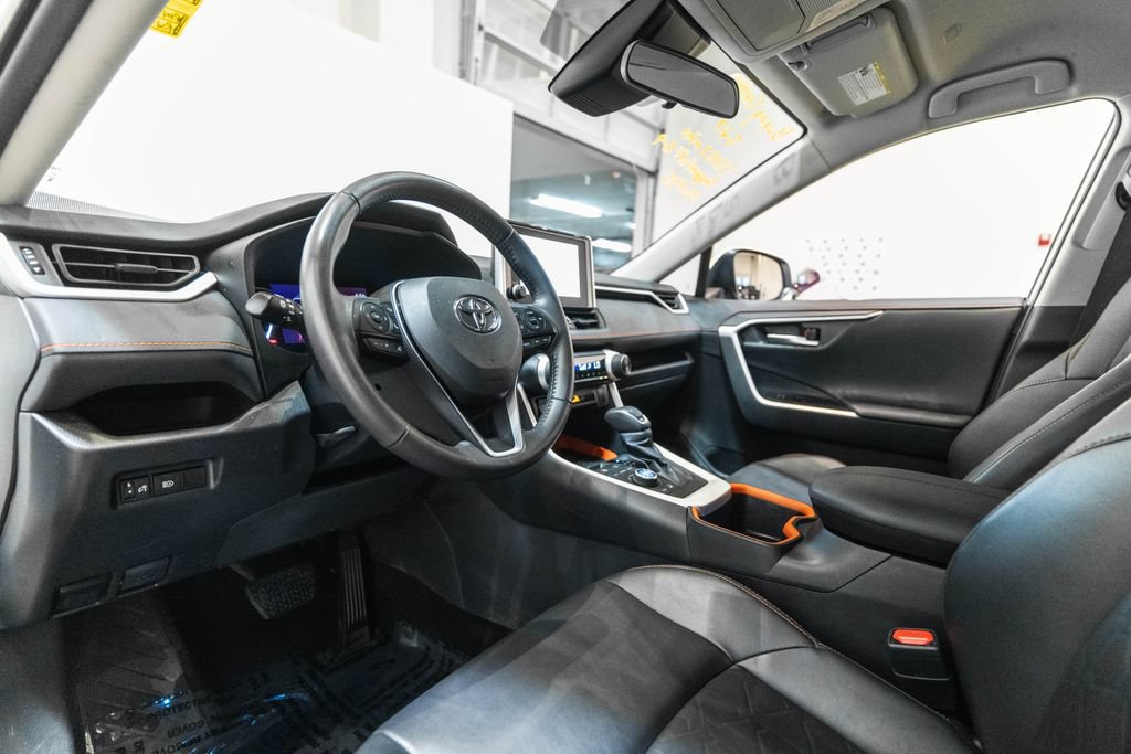 Used 2024 Toyota RAV4 Adventure AWD/4WD image 4
