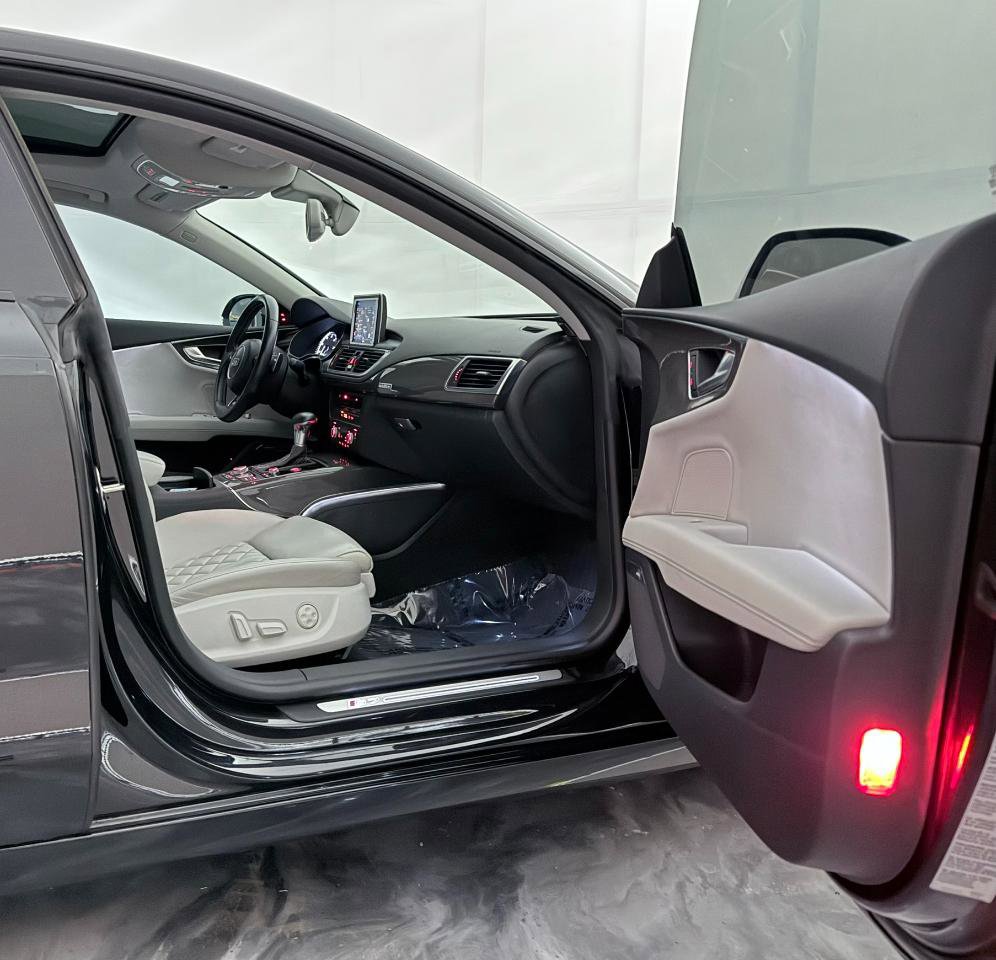 Used 2014 Audi S7 Prestige w/ Driver Assistance Package image 27