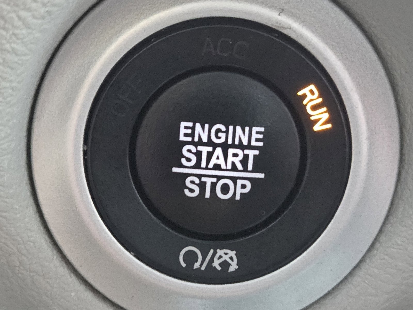 Used 2023 Chrysler Voyager LX image 29