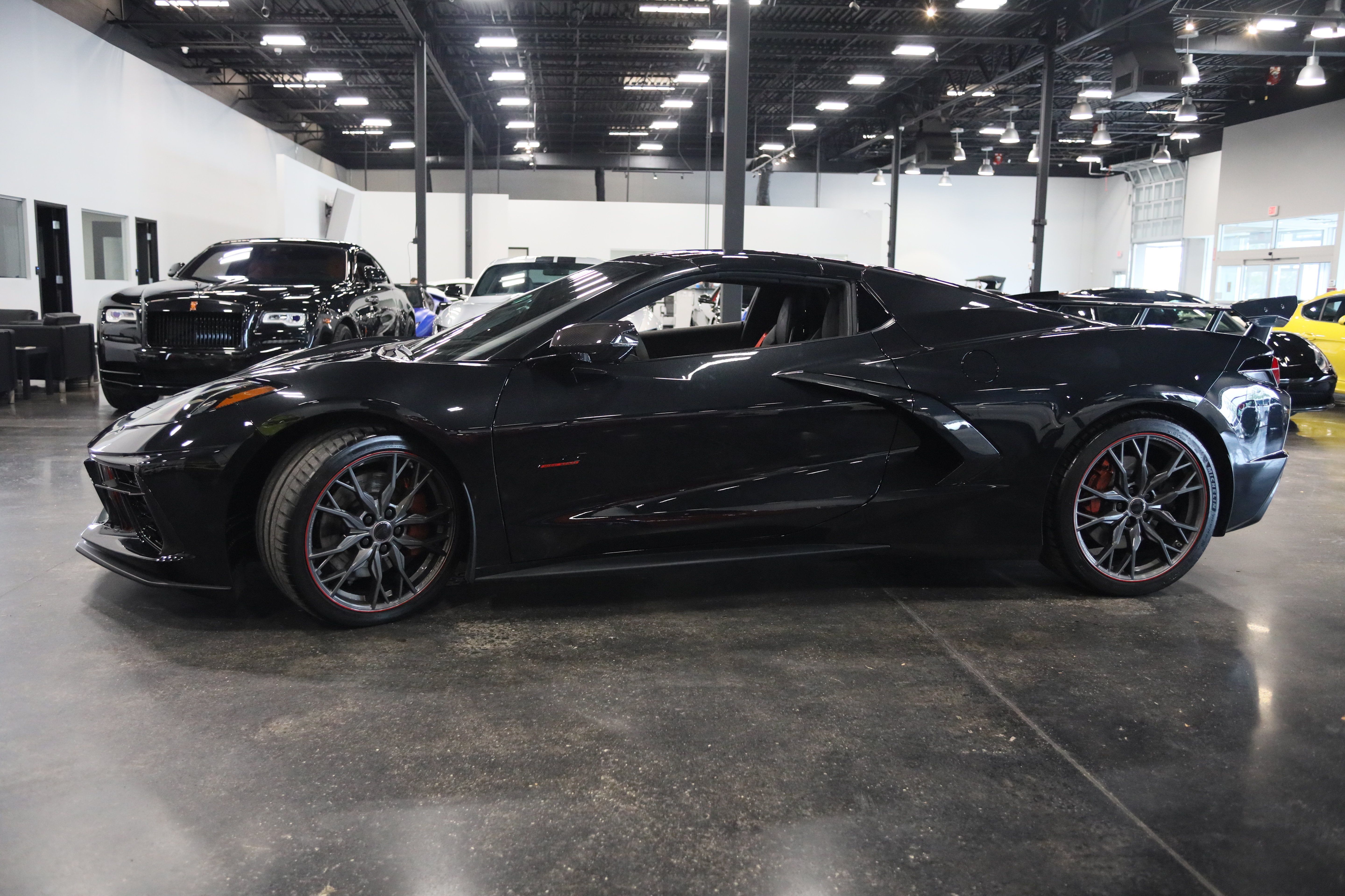 Used 2023 Chevrolet Corvette Stingray Premium Conv w/ Z51 Performance Package RWD image 11