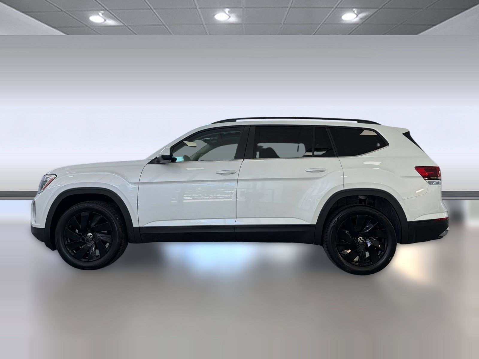 New 2026 Volkswagen Atlas SE FWD image 2