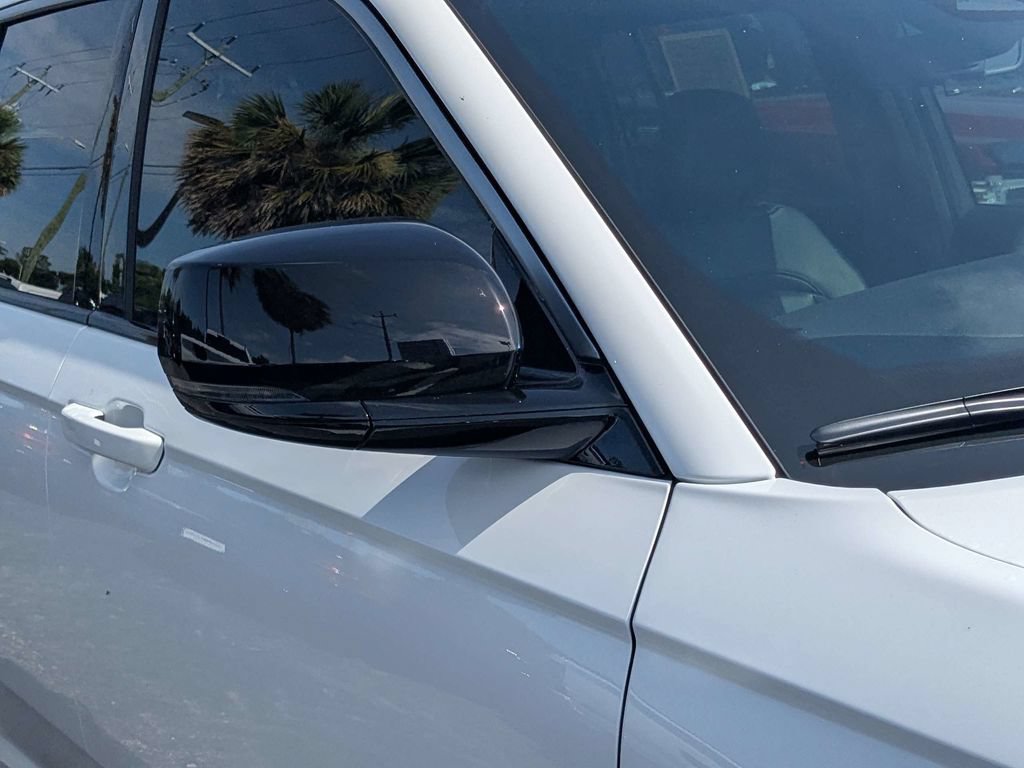 Used 2026 Jeep Grand Cherokee Limited RWD image 9