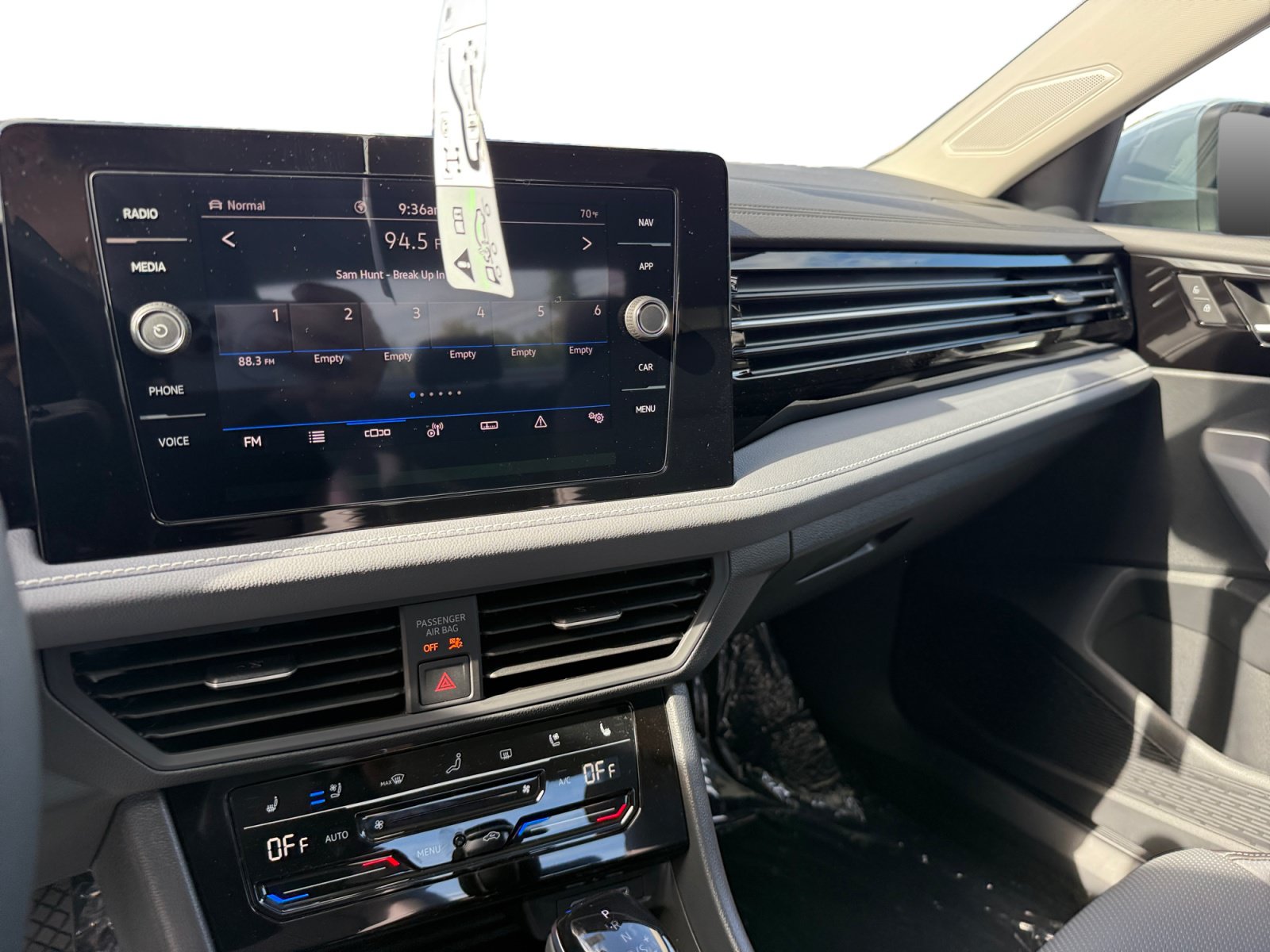 New 2027 Volkswagen Jetta SEL FWD image 12
