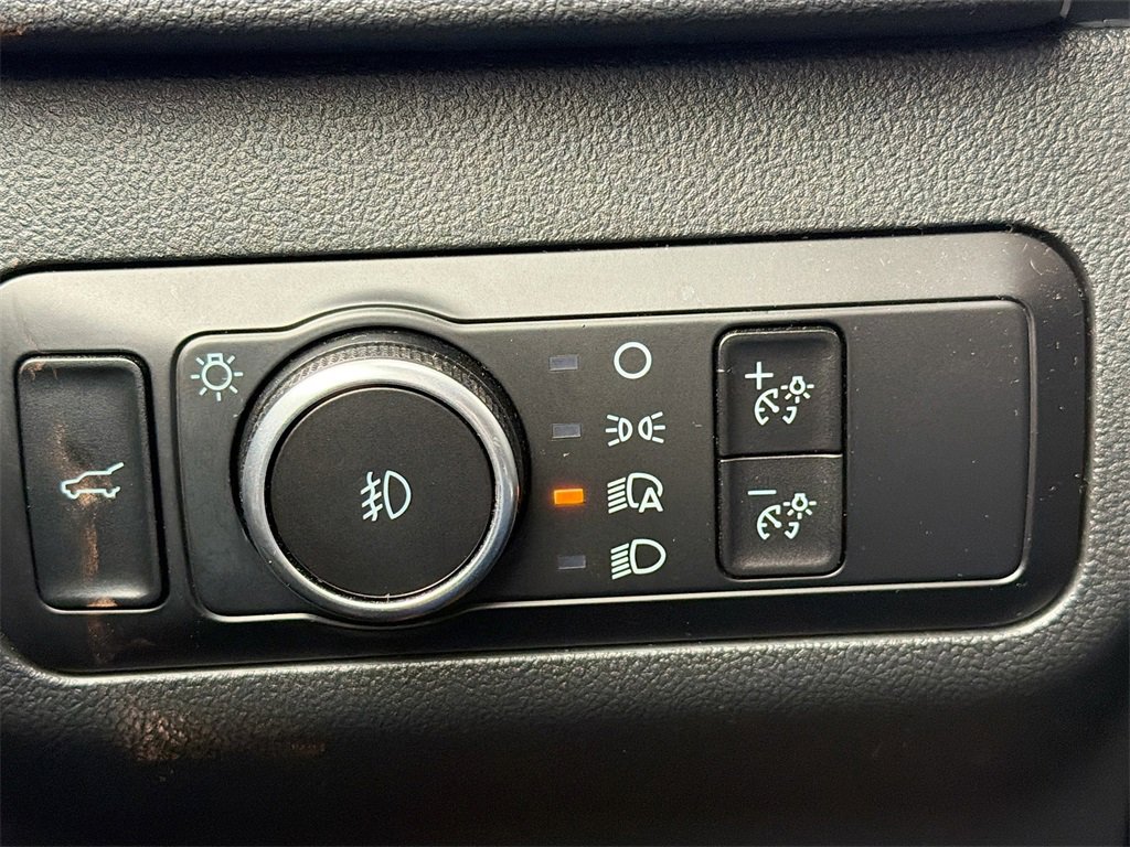 Used 2023 Ford Escape Platinum image 10