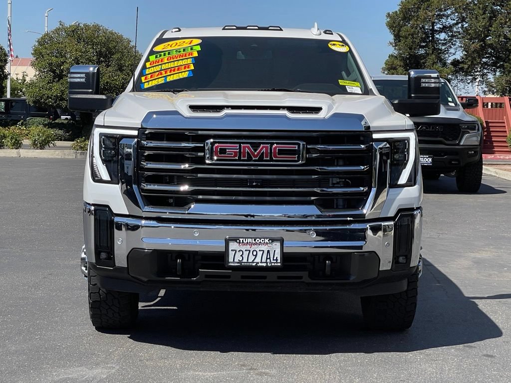 Used 2024 GMC Sierra 3500 SLT w/ SLT Premium Package RWD image 2