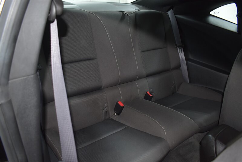 Used 2015 Chevrolet Camaro LT w/ 1LT Preferred Package RWD image 23