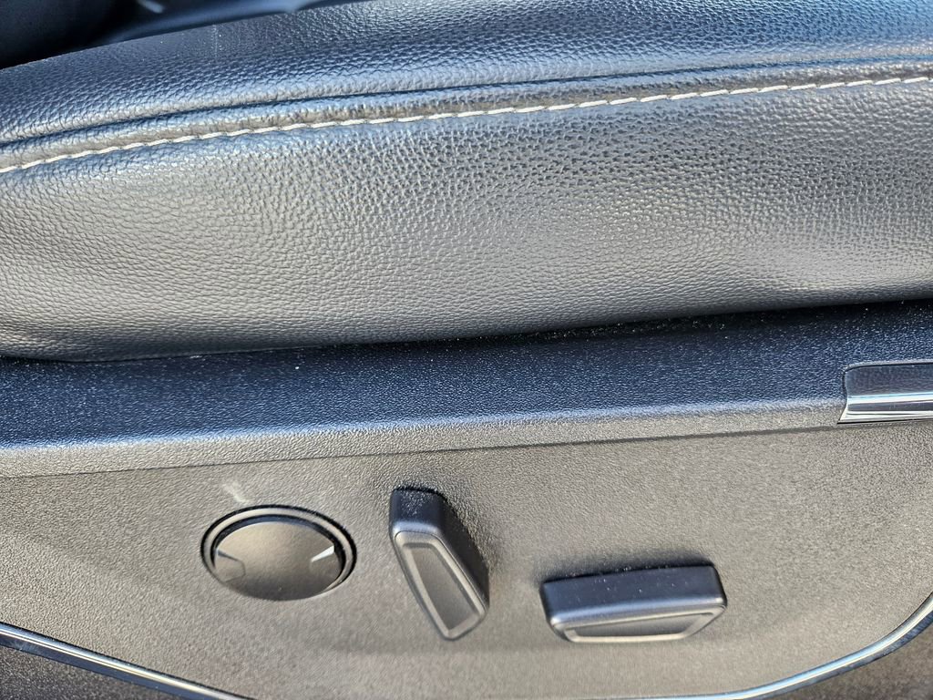 Used 2024 Ford F250 Lariat w/ Chrome Package AWD/4WD image 35