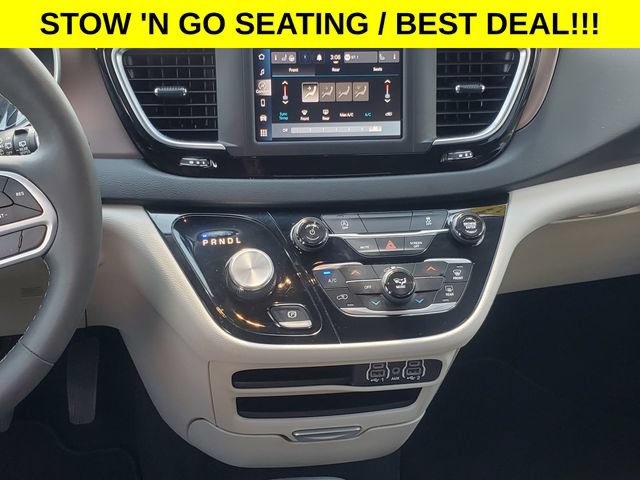 Used 2023 Chrysler Voyager LX FWD image 24