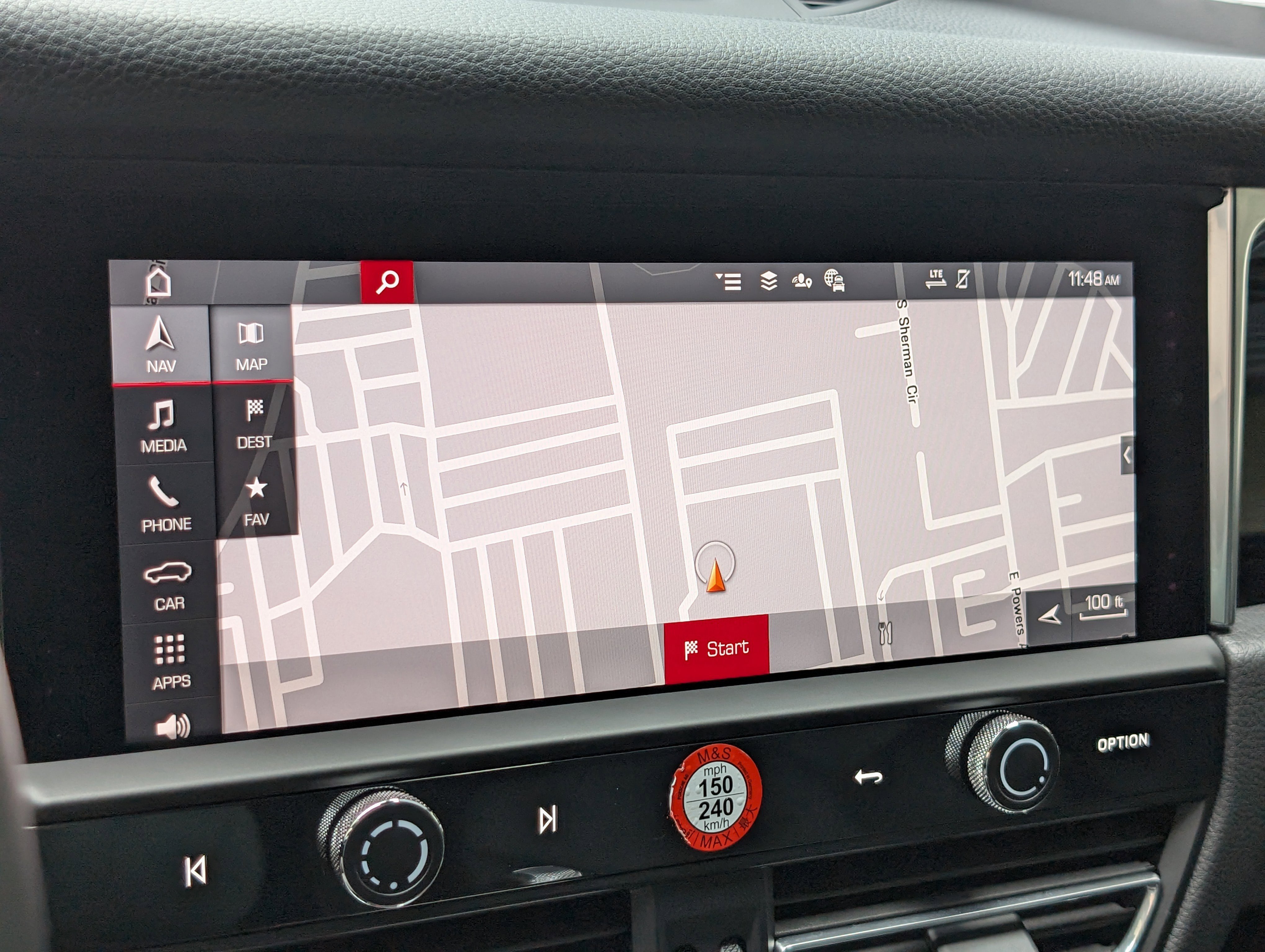 Certified 2025 Porsche Macan image 31