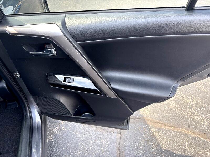Used 2017 Toyota RAV4 Limited image 33