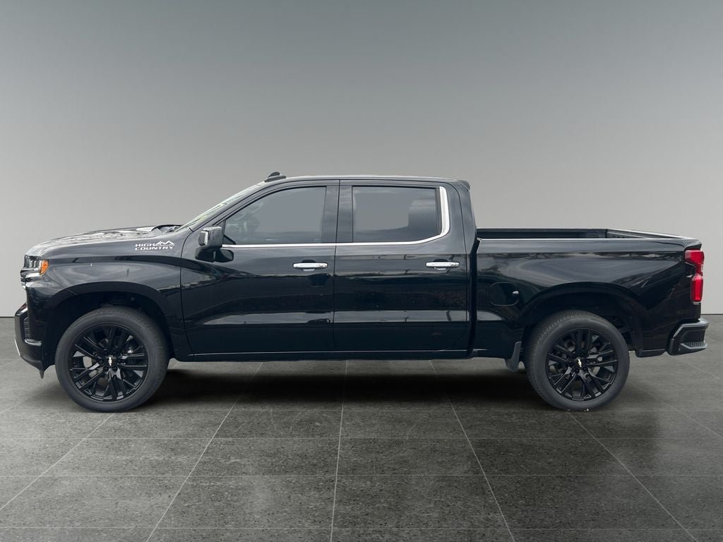 Used 2022 Chevrolet Silverado 1500 High Country w/ Technology Package AWD/4WD image 4