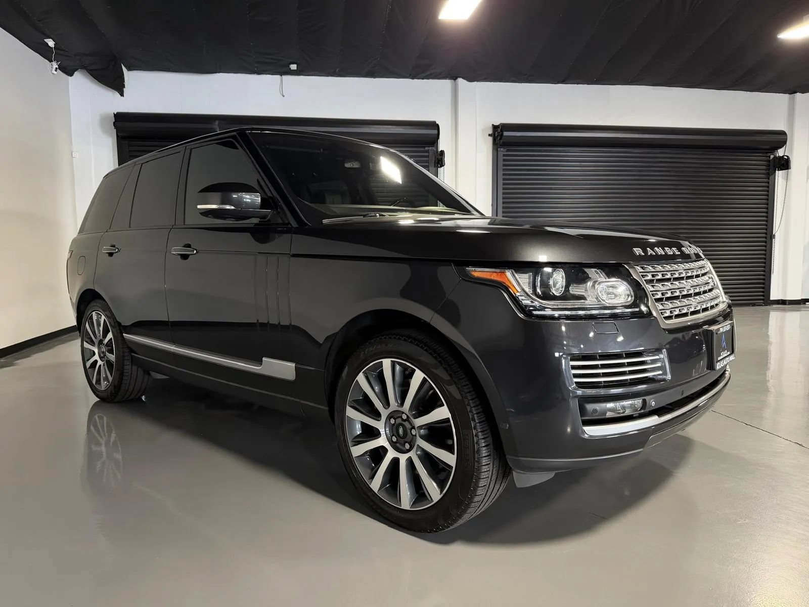 Used 2014 Land Rover Range Rover Autobiography AWD/4WD image 3