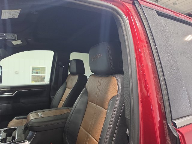 Used 2026 Chevrolet Silverado 3500 High Country w/ Technology Package AWD/4WD image 16