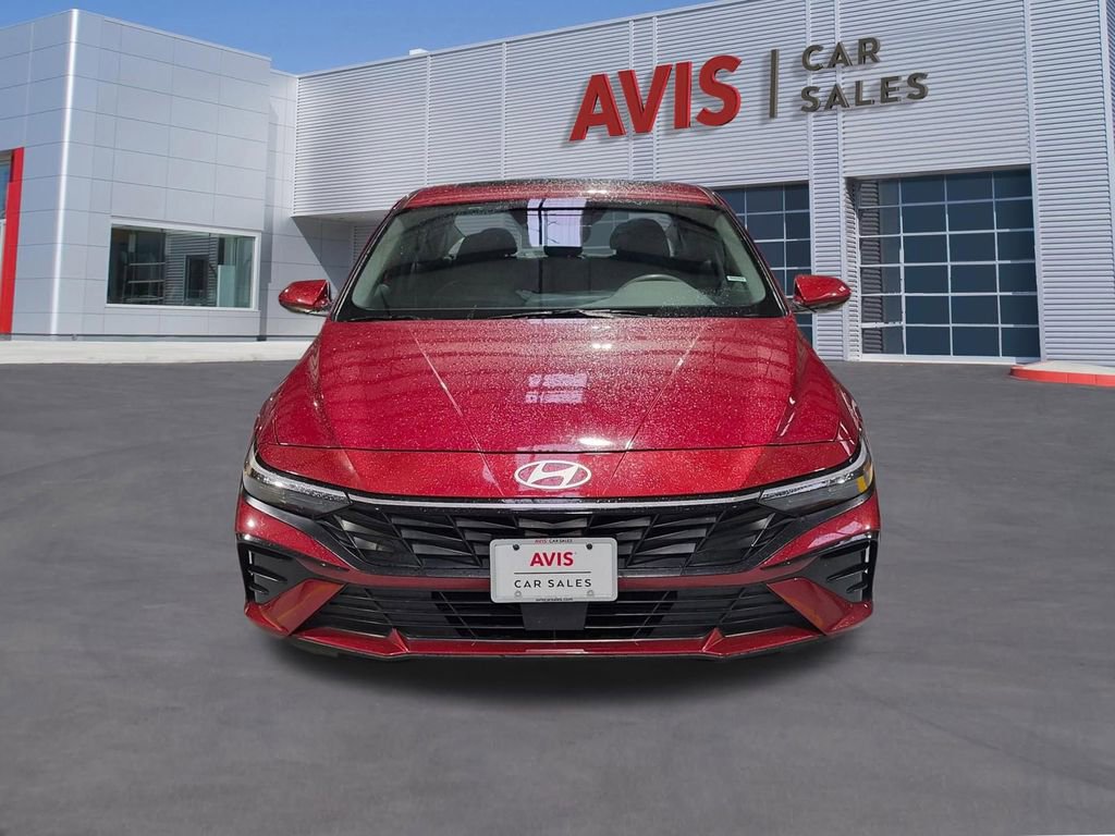 Used 2025 Hyundai Elantra SEL FWD image 2