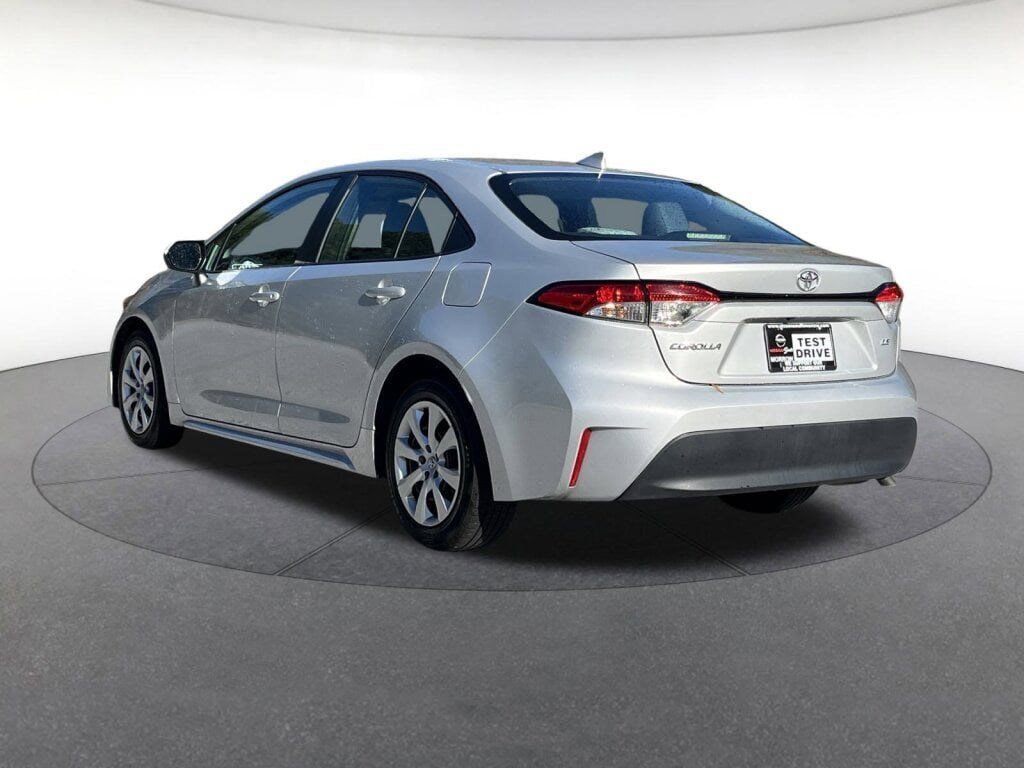 Used 2024 Toyota Corolla LE image 22