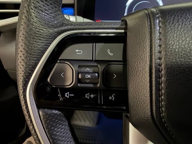 Used 2023 Toyota Tundra Platinum AWD/4WD image 34