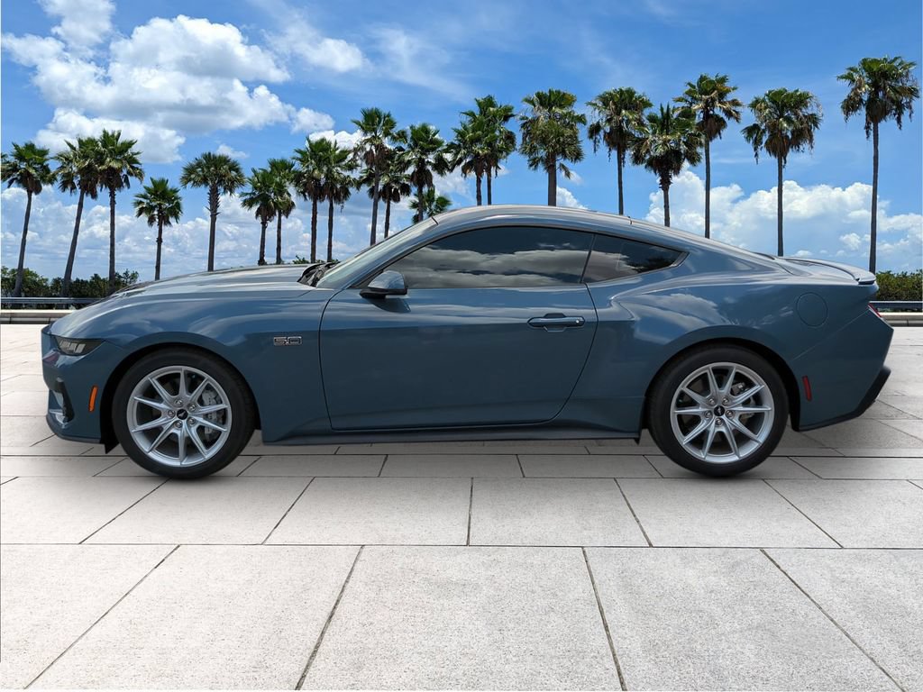 Used 2025 Ford Mustang GT Premium RWD image 4
