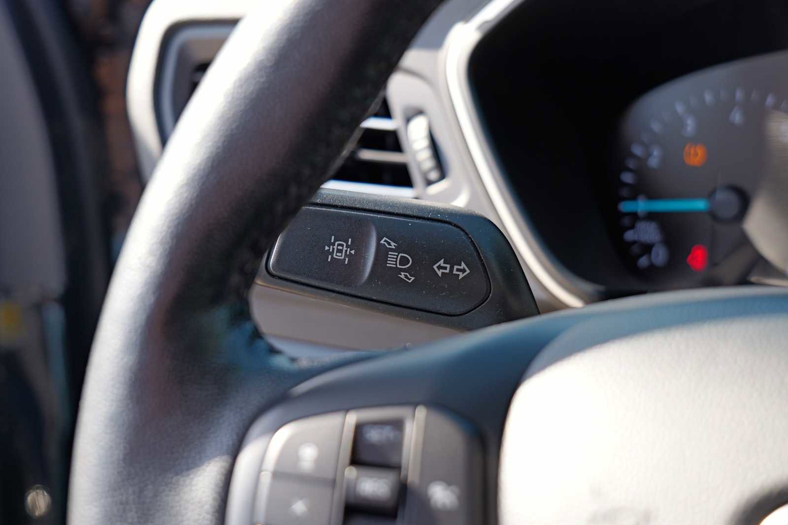 Used 2020 Ford Escape SEL image 18