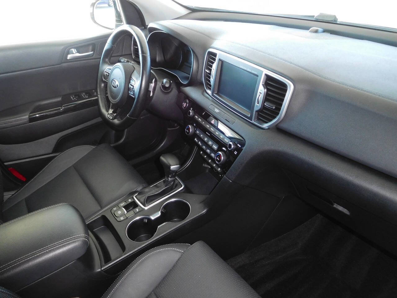 Used 2018 Kia Sportage SX image 18