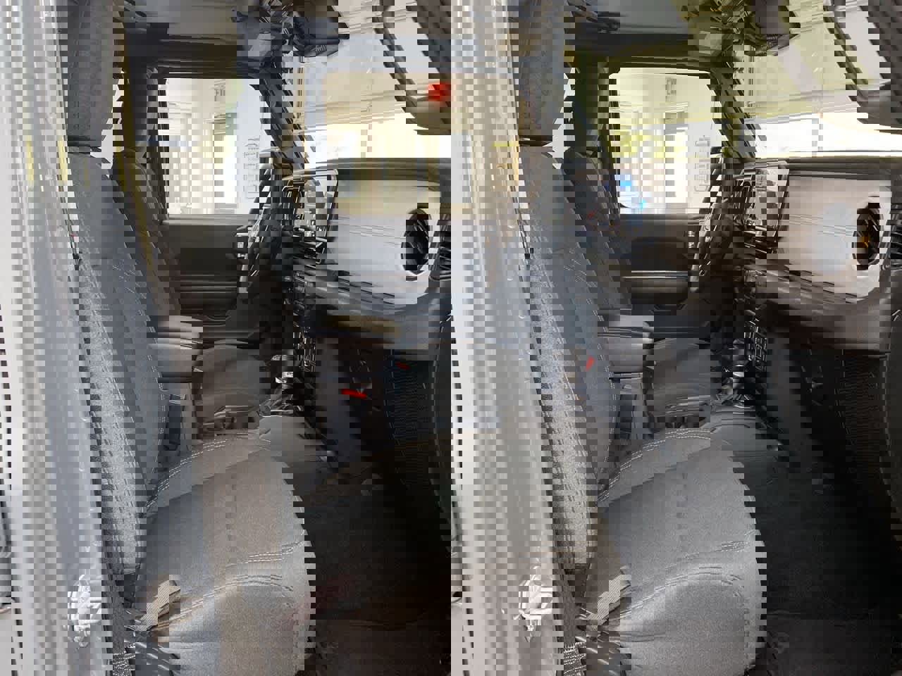 Used 2024 Jeep Wrangler Sport S image 17