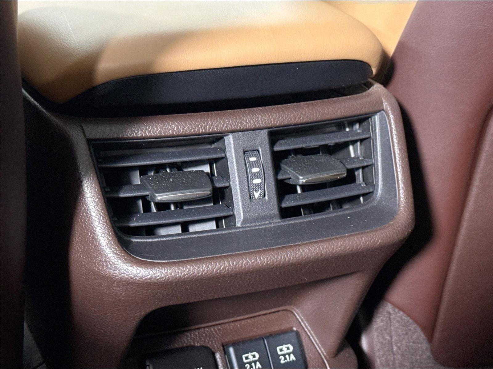 Used 2020 Lexus ES 350 Ultra Luxury w/ Accessory Package 2 image 40