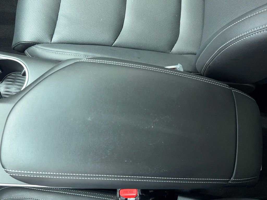 Used 2024 Genesis GV70 2.5T w/ Select Package image 33