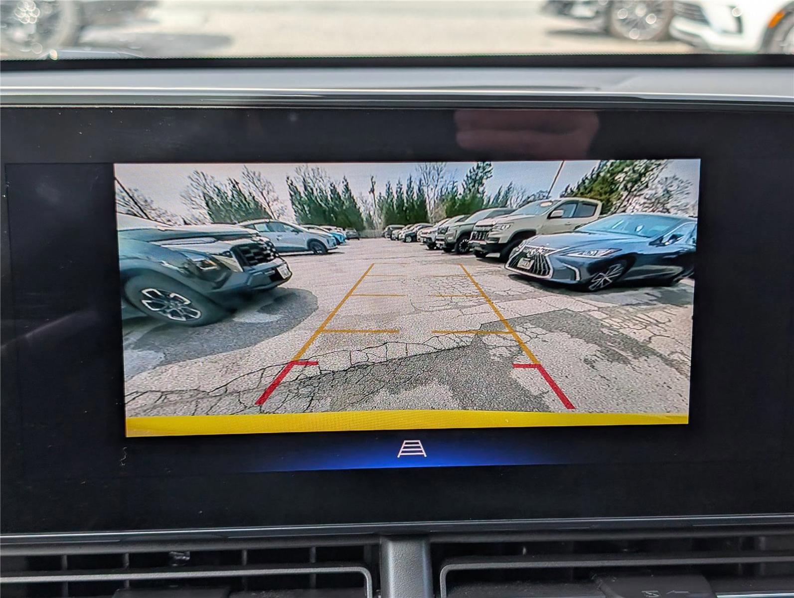 Used 2024 Chevrolet Trax RS w/ Sunroof Package image 27