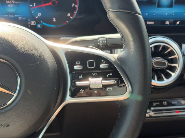 Used 2022 Mercedes-Benz GLB 250 image 13