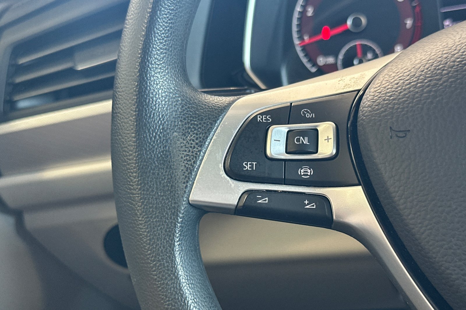 Used 2019 Volkswagen Jetta S w/ Driver Assistance Package FWD image 33