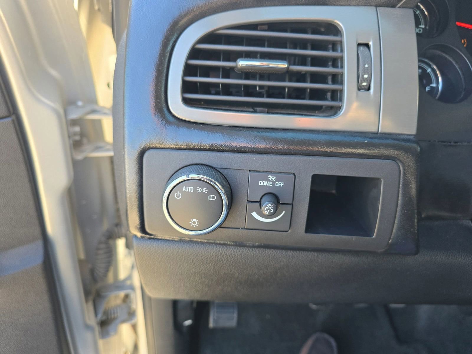 Used 2010 Chevrolet Tahoe LS image 22