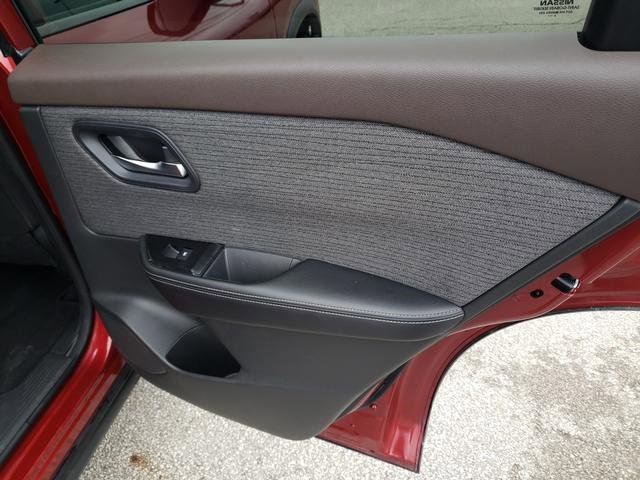 Used 2023 Nissan Rogue SV image 20