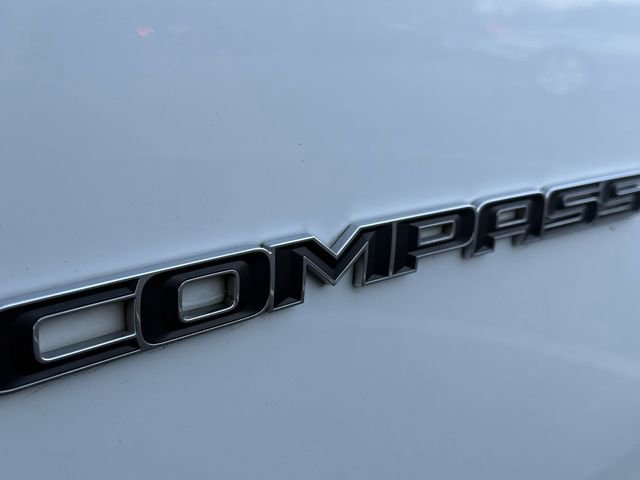 Used 2024 Jeep Compass Latitude image 38