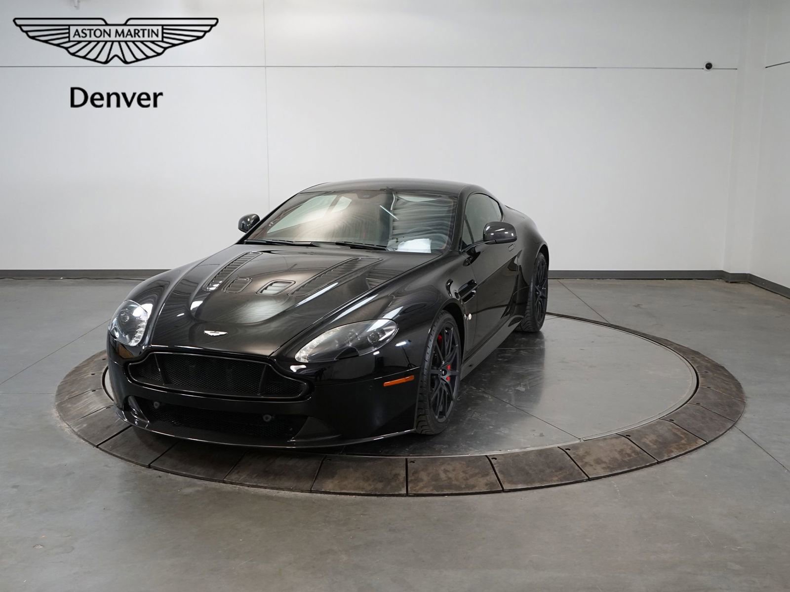 Used 2017 Aston Martin V12 Vantage S image 1